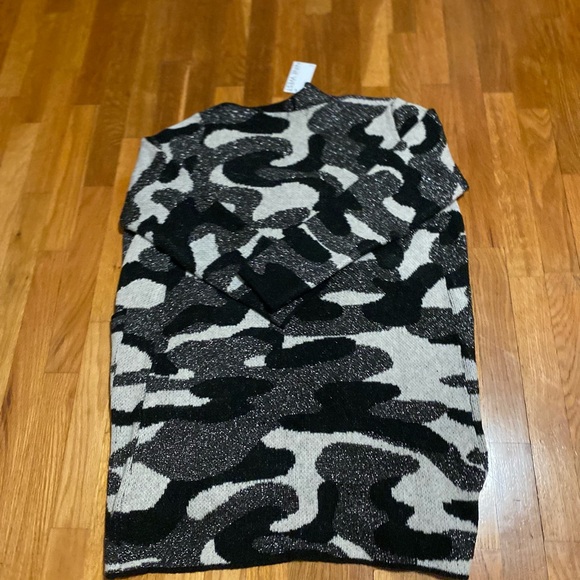 Nine W. black white gray cardigan sweater petite large - Picture 2 of 5